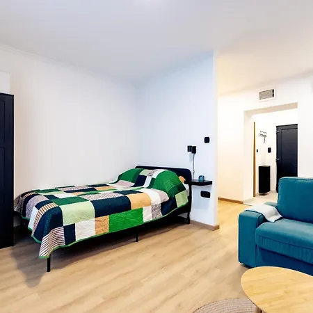 Borg Apartmanhaz Cegled Exterior photo