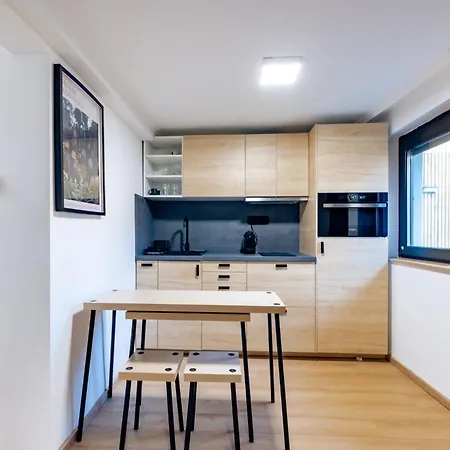 Borg Apartmanhaz Cegled Exterior photo