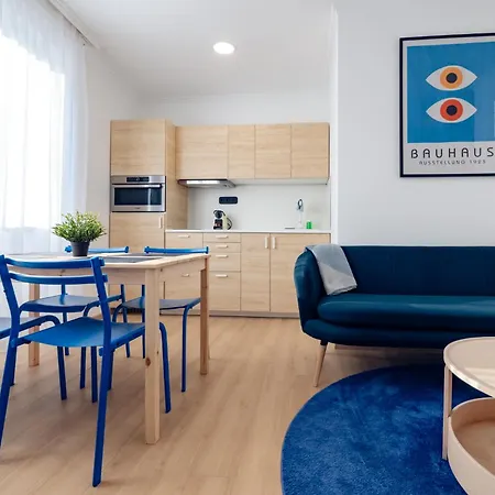 Borg Apartmanhaz Cegled Exterior photo