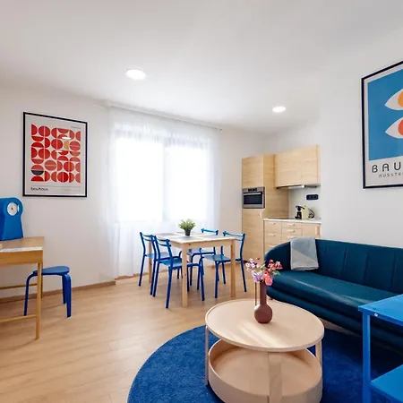 Borg Apartmanhaz Cegled Exterior photo