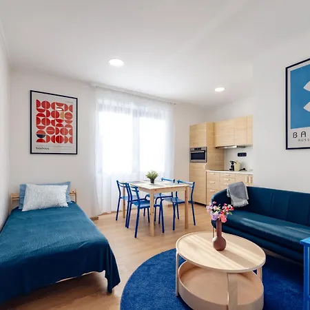 Borg Apartmanhaz Cegled Exterior photo