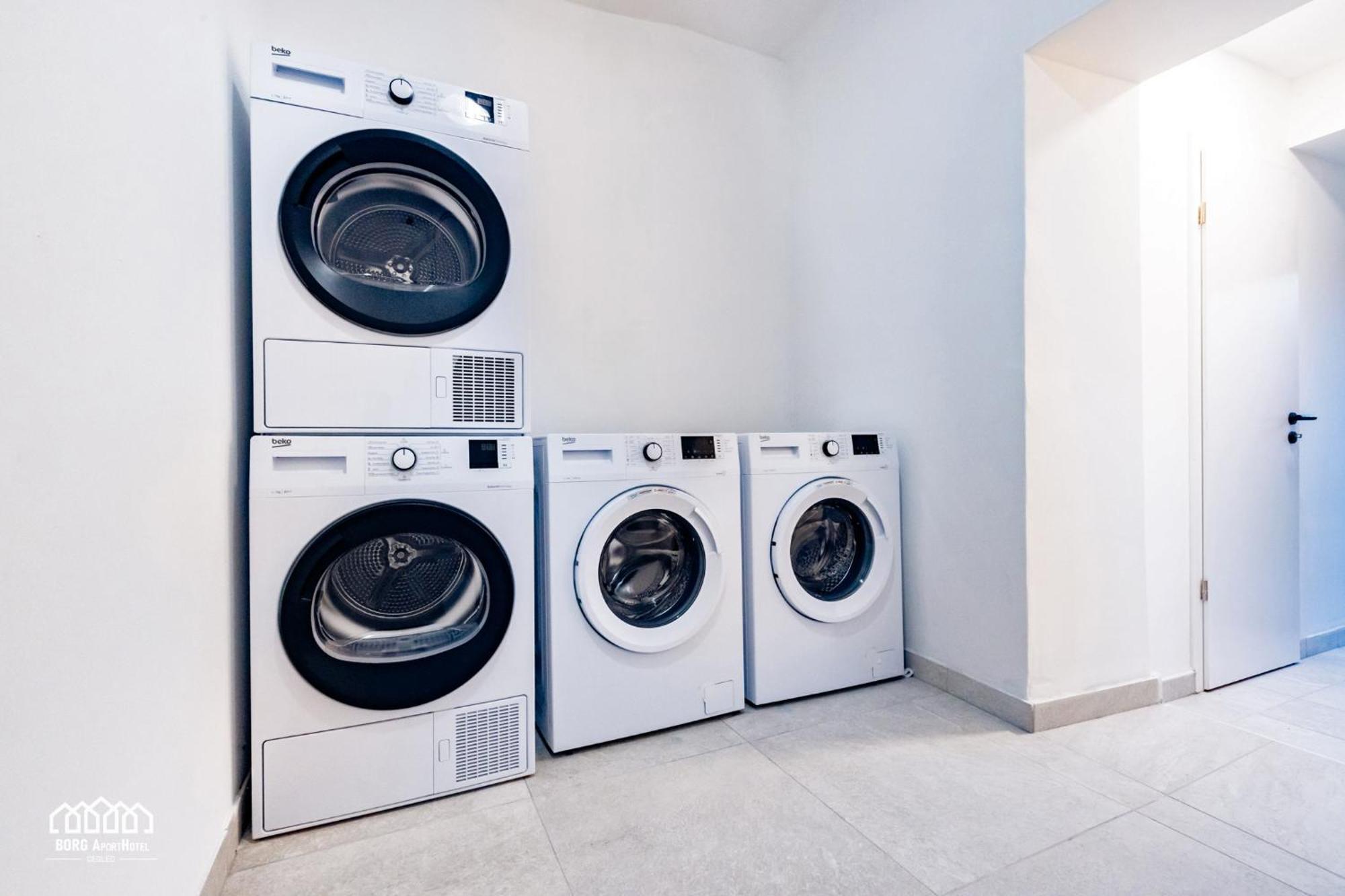 Borg Apartmanhaz * Cegled